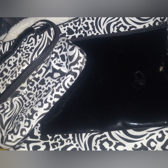 Black & White Animal Print Modella 4 pc Toiletry Zipper Bag Set - Picture 3 of 12